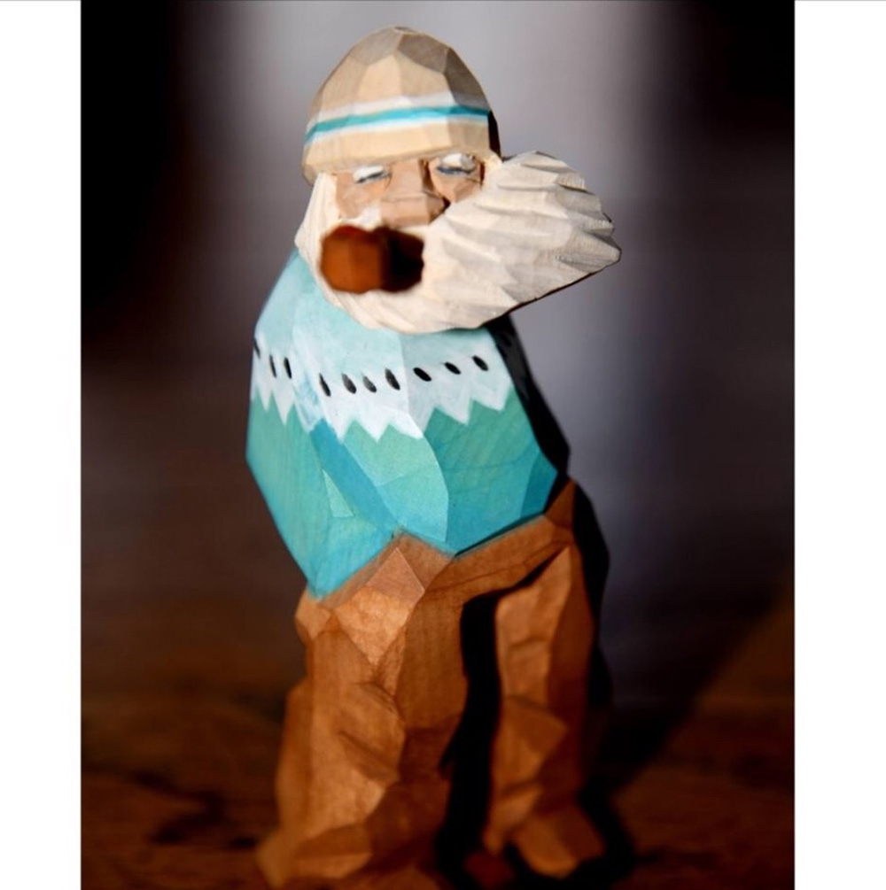 Scandinavian Style Flat-Plane Figure Carving