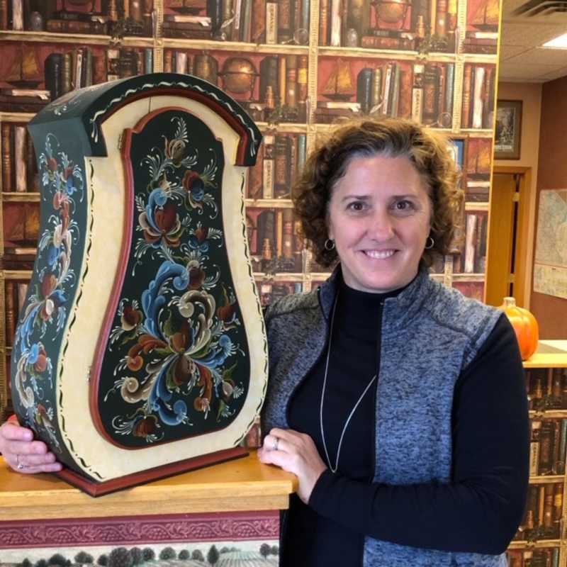 North House Folk School photo of instructor, Michelle Carlson