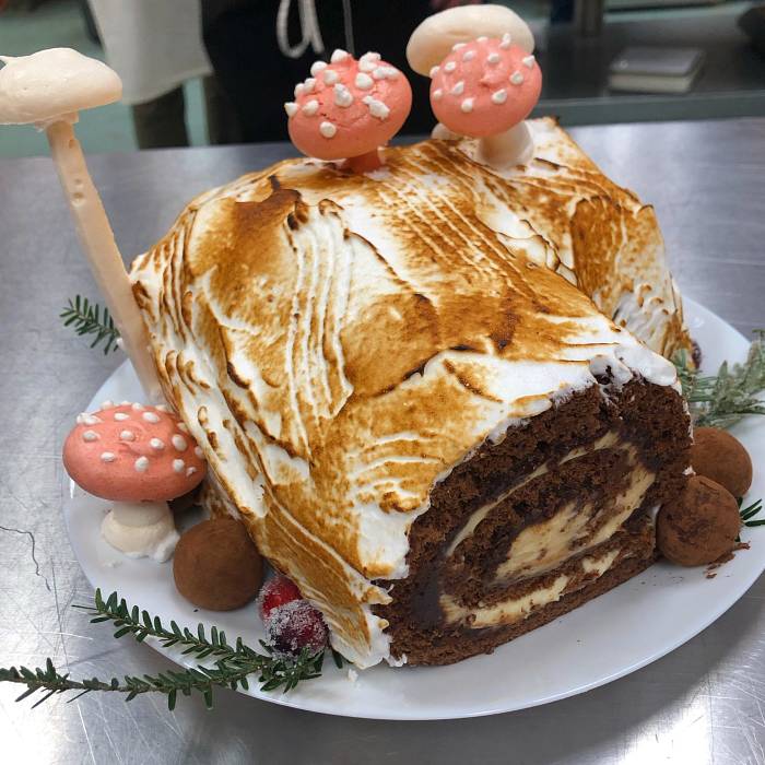 Teaser image for Buche de Noel: Bake Your Own