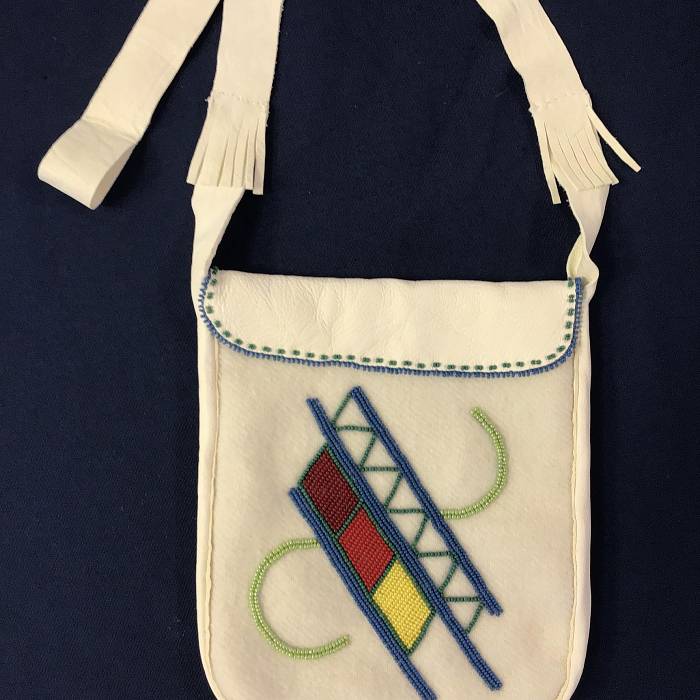 Teaser image for Beaded Buckskin Shoulder Bag: Online Course