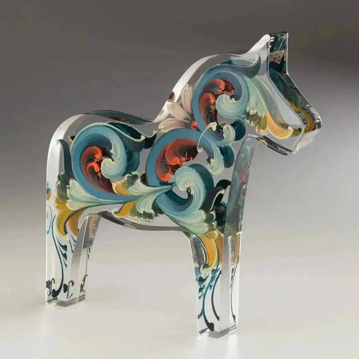 Teaser image for Rosemaling an Acrylic Dala Horse