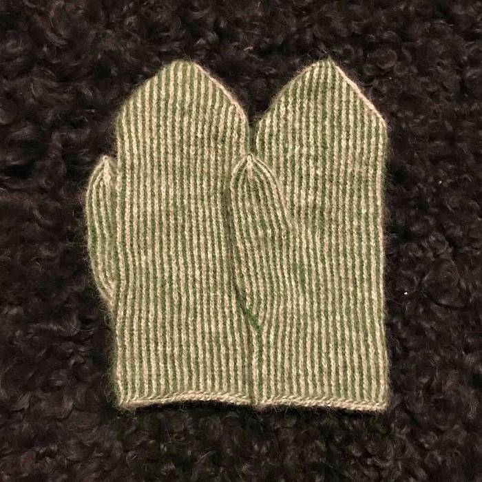 Teaser image for Tvåändsstickning - Mittens in Swedish “Twined” Knitting