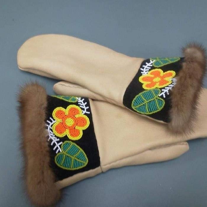 Teaser image for Winter Mitts, Anishinaabe-Style