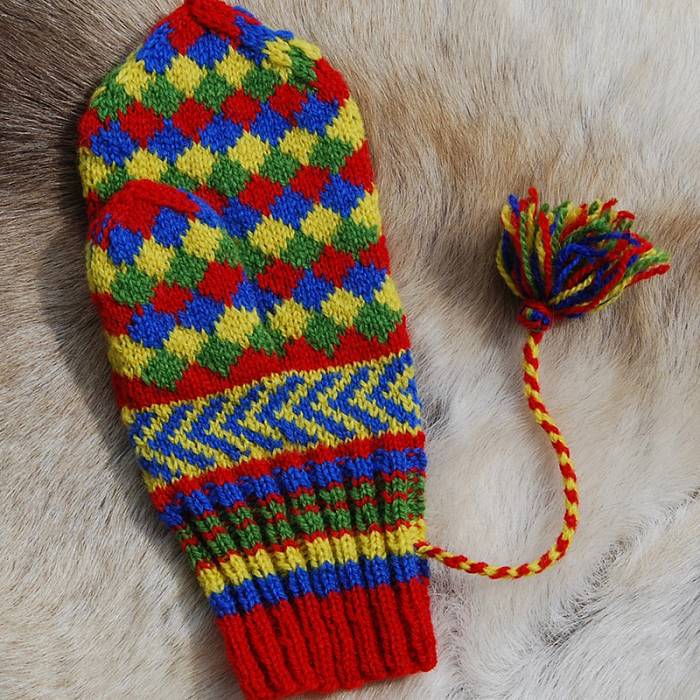 Teaser image for Sámi Knitted Mitten Online Class