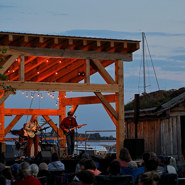 Unplugged: On the Harbor - Under the Stars
