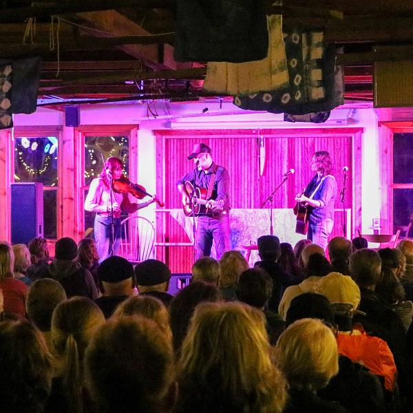 Unplugged: On the Harbor - Under the Stars